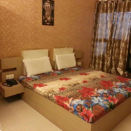 Hotel Shiva Sehore Zewnętrze zdjęcie