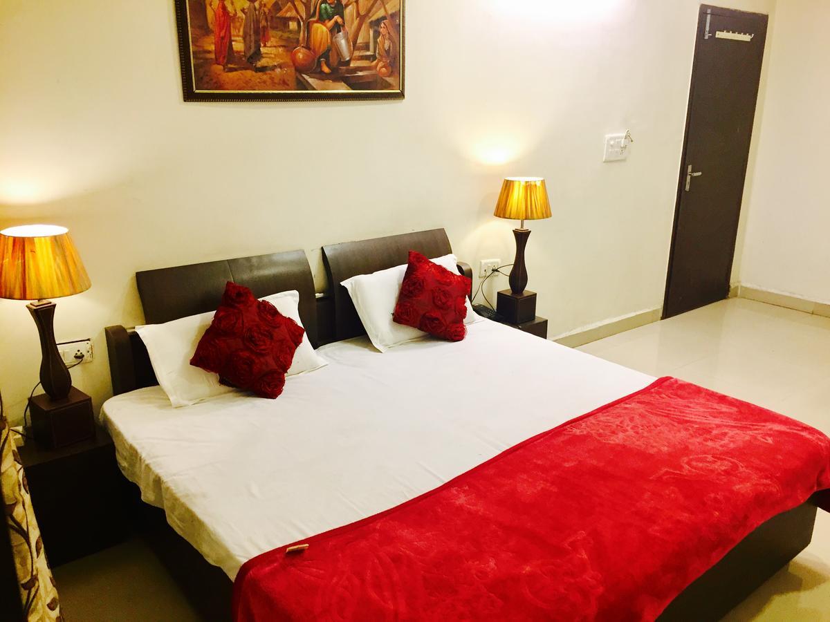 Hotel Shiva Sehore Zewnętrze zdjęcie