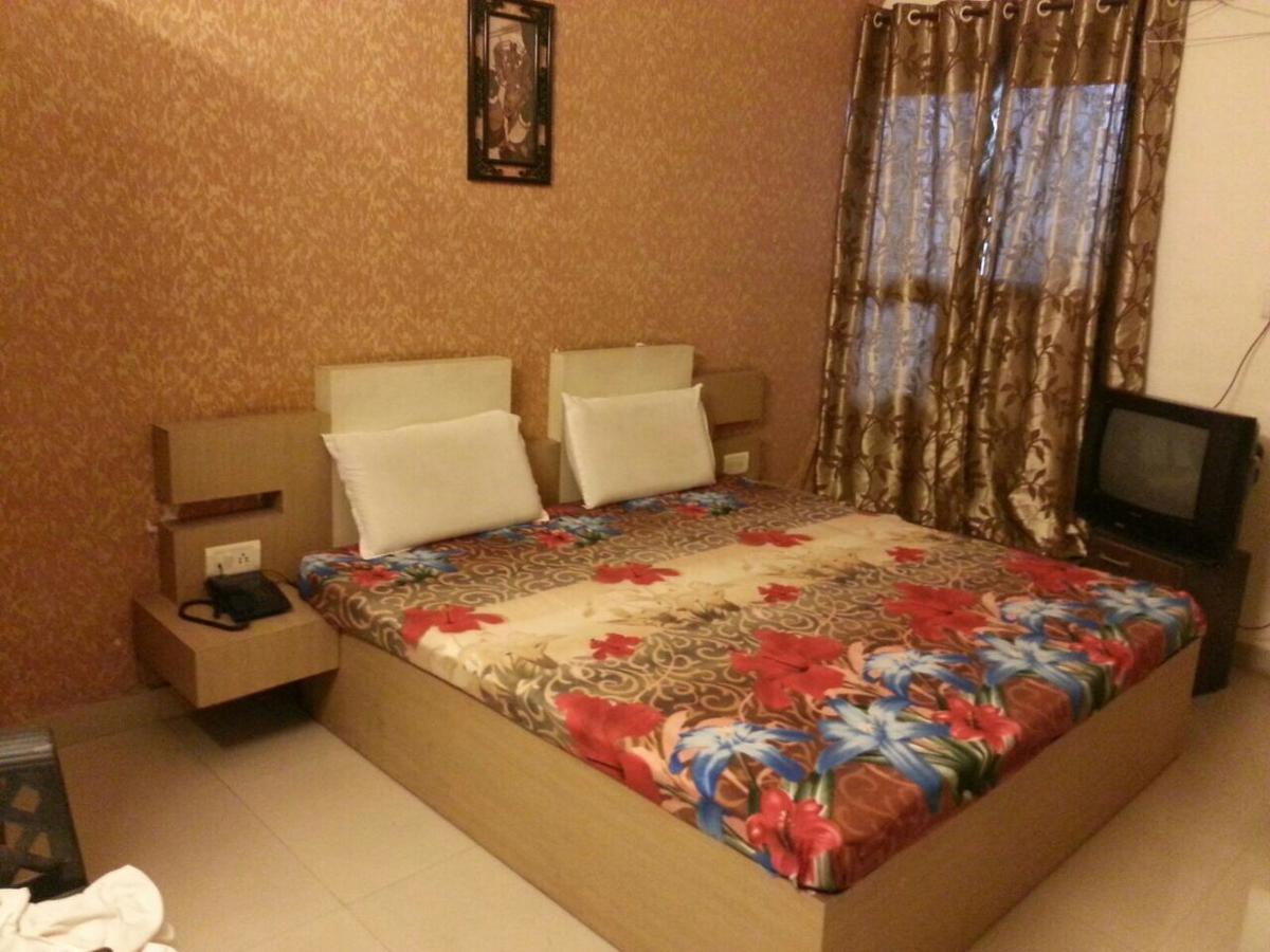 Hotel Shiva Sehore Zewnętrze zdjęcie